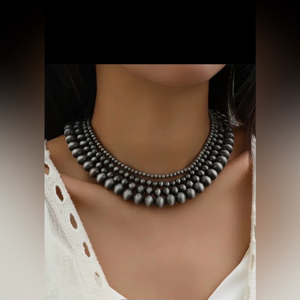 Southwestern Western Faux Navajo Pearl Silver Tone Beaded Costume Necklace Set - Picture 2 of 6